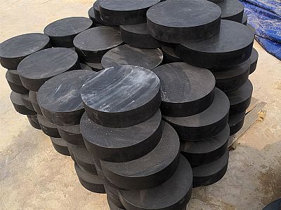 建昌县板式橡胶支座由若干层橡胶片与薄钢板经加压硫化